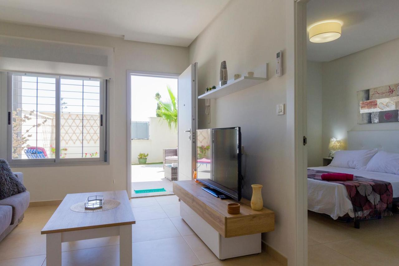 Bungalow Pink Garden Orihuela Exterior foto